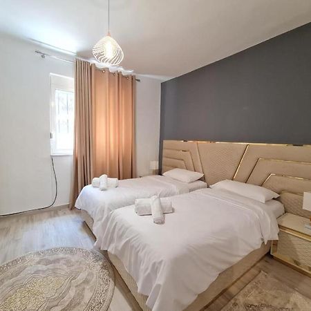 Home Center Korce Extérieur photo