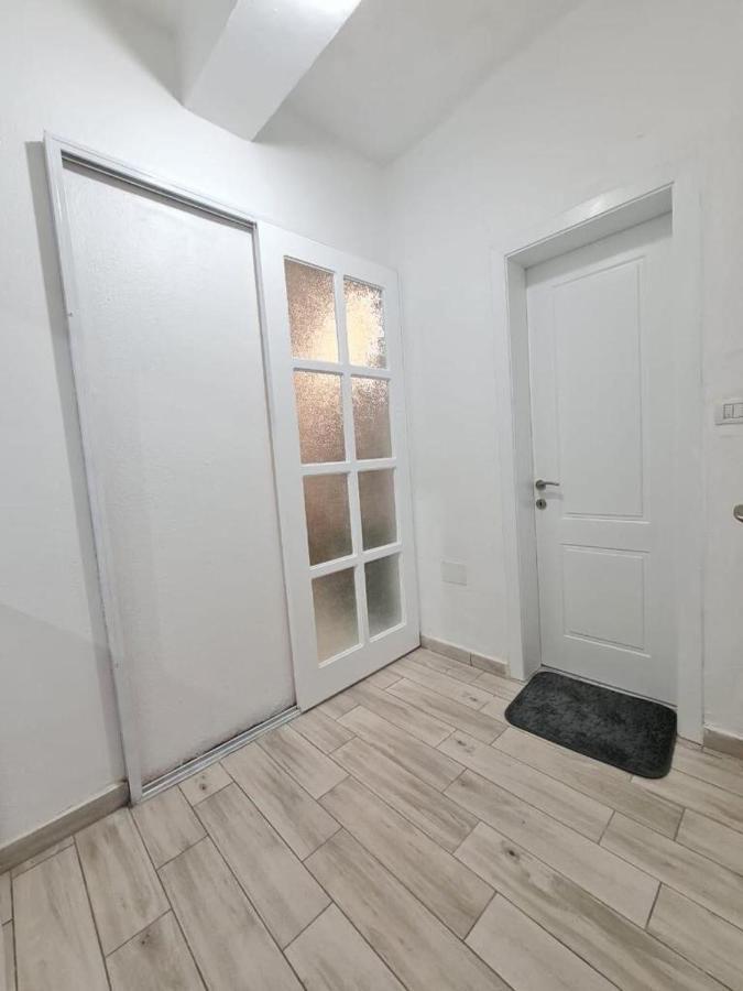 Home Center Korce Extérieur photo