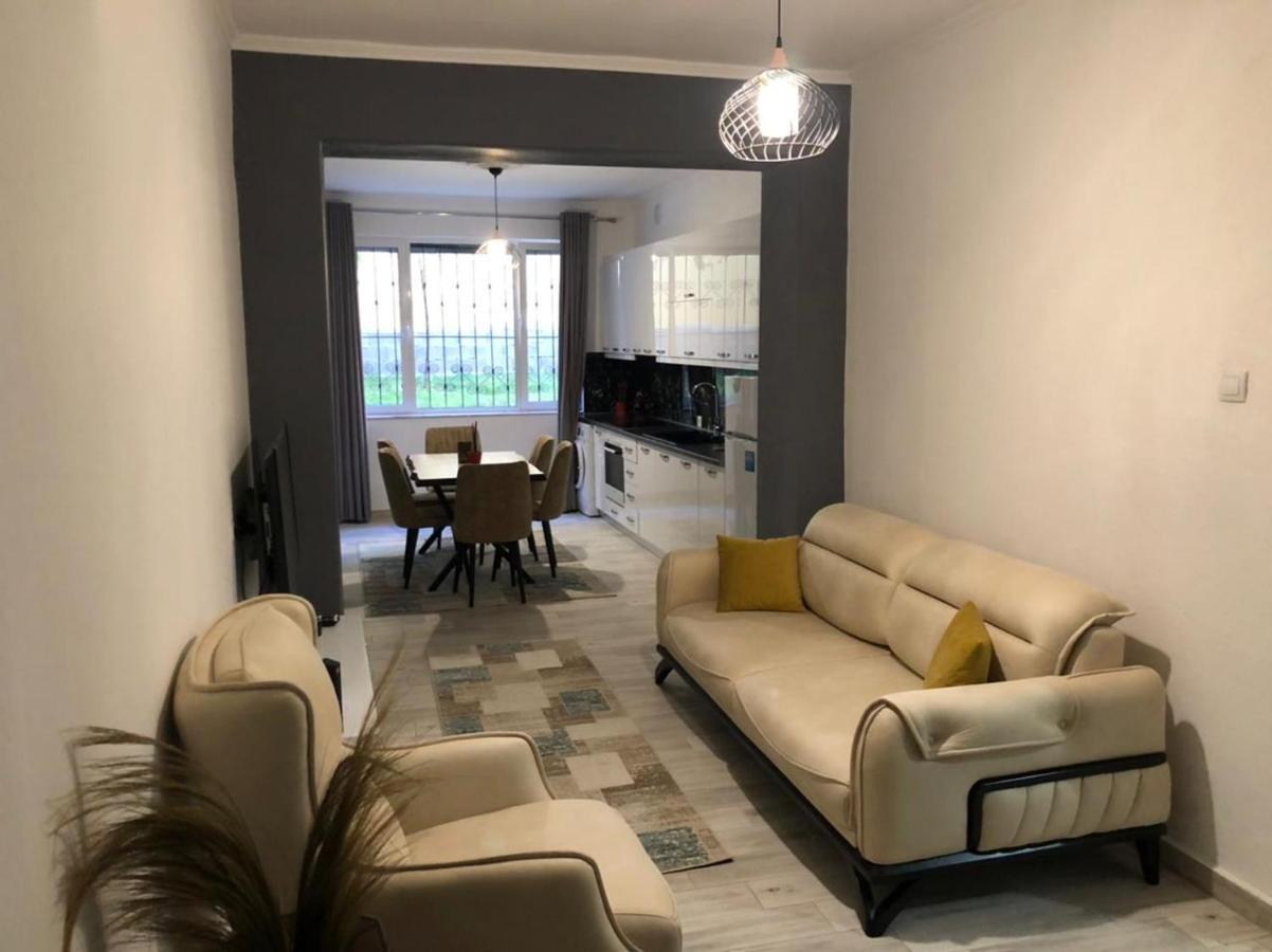 Home Center Korce Extérieur photo
